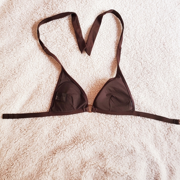 2 Bikini Tops - Picture 6 of 7